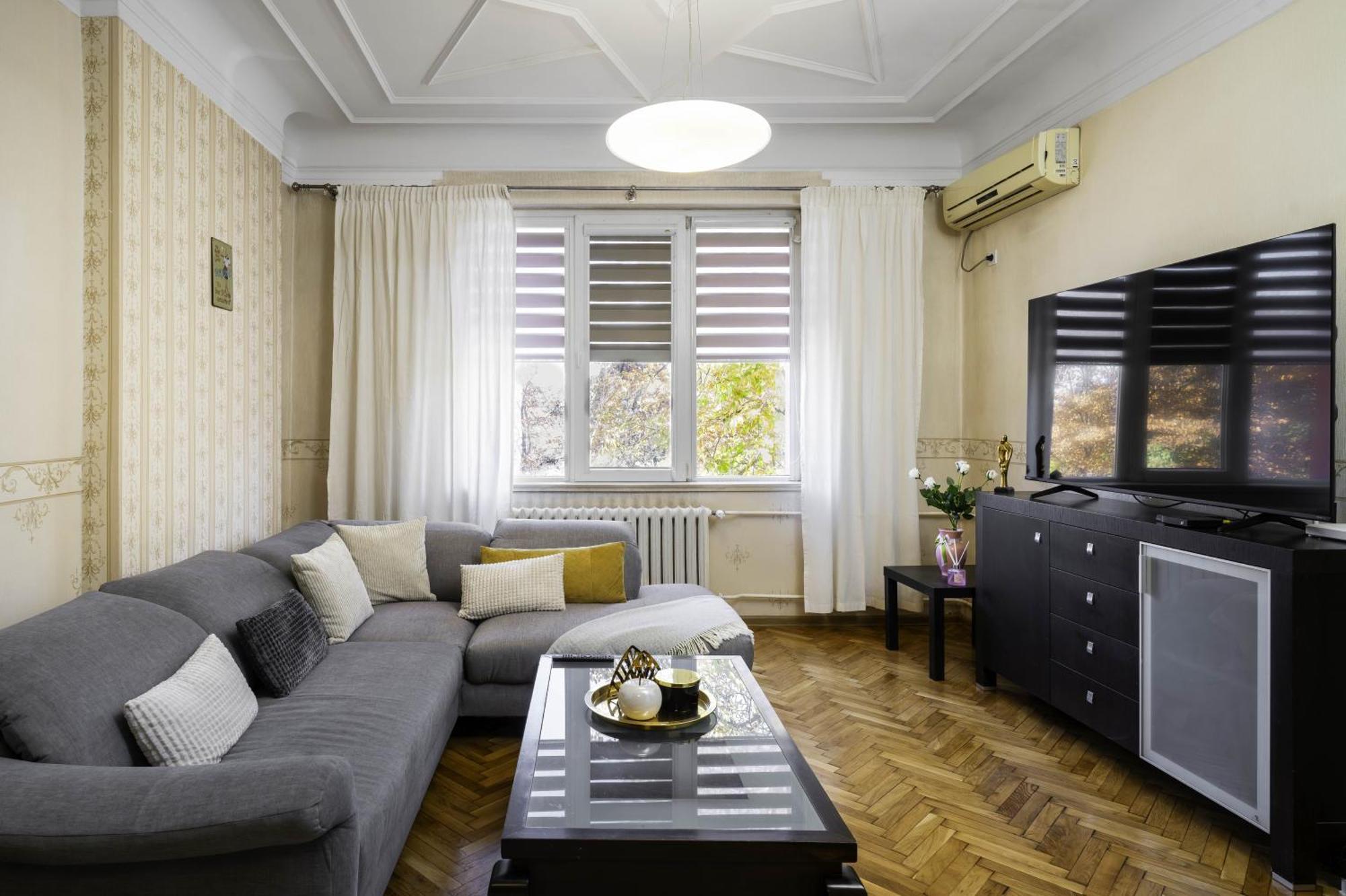 Apartment Aristocratic 2 Bedroom Flat Next To Ndk Sofia
